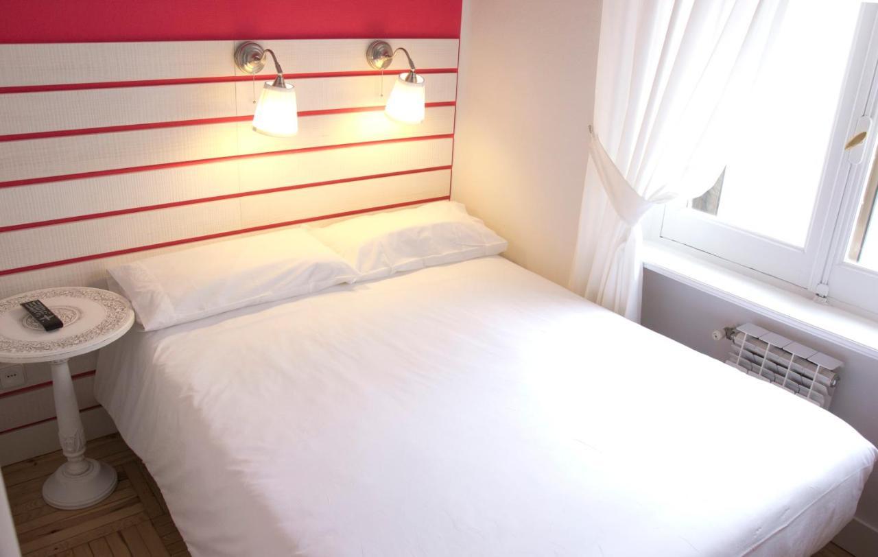 Hostal Boreal Mistral Burgo Eksteriør bilde